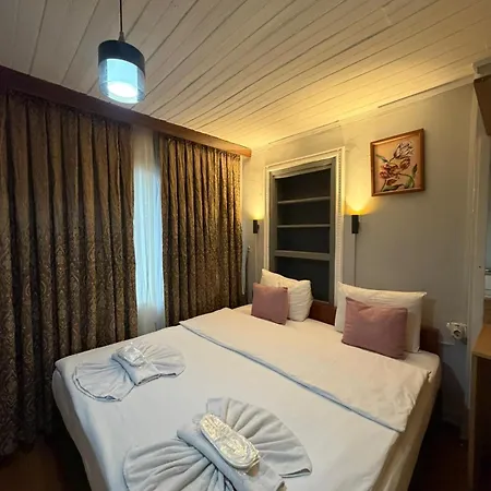 Grey House B Block *