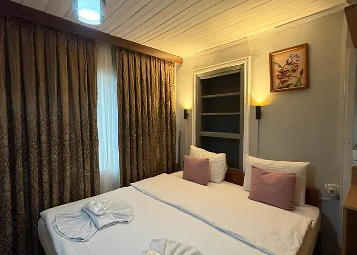 Grey House B Block *